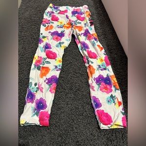 Stunning bright floral PINK leggings with pockets (like new)